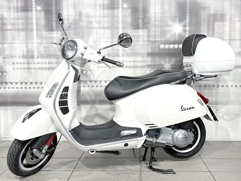 Vespa GTS 300 I.E. Super