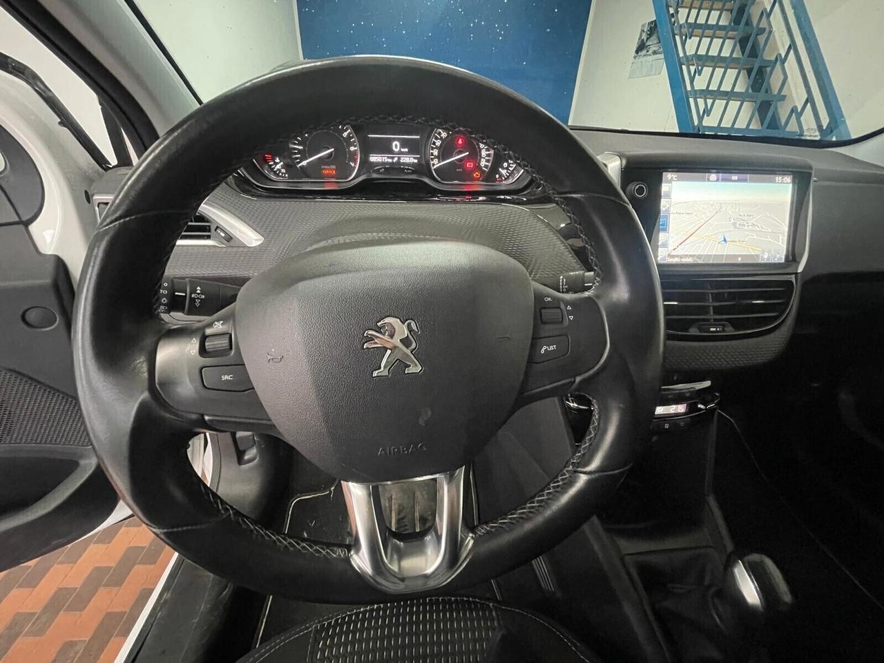 Peugeot 208 PureTech 82 5 porte Allure