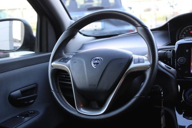 Lancia Ypsilon III 1.0 firefly hybrid Gold s&s 70cv Con CARPLAY