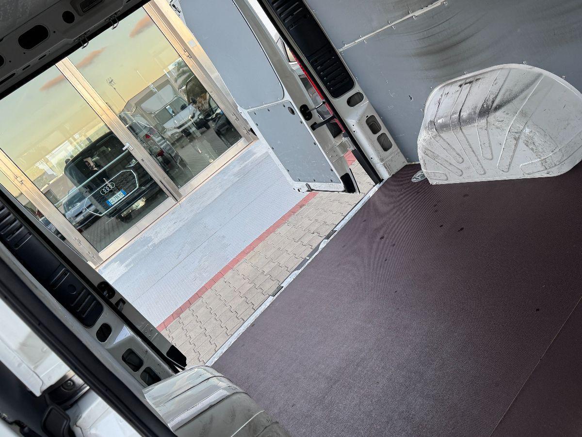 FIAT Ducato 2.3 Mjet Furgone Medio Tetto Basso