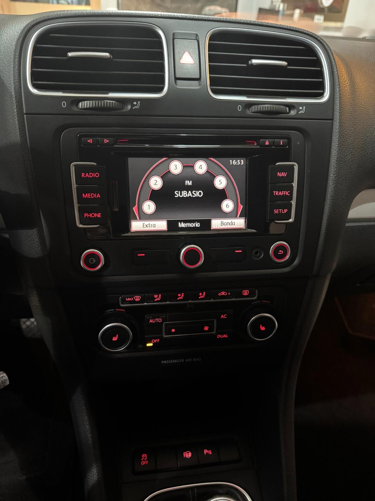 Volkswagen Golf Business 1.6 TDI 105 cv. Highline OK NEOPATENTATI