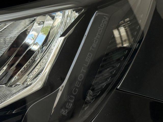 PEUGEOT 2008 Hybrid 136 e-DCS6 Allure tua da ?299,00 mensili