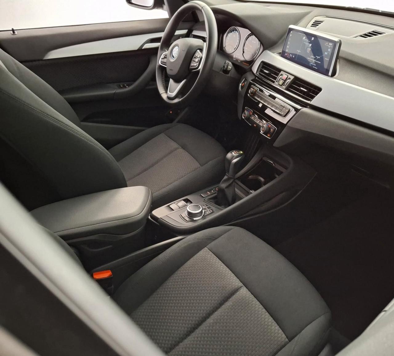 Bmw X1 xDrive25e Sport Cerchi 19 Navigazione full optional