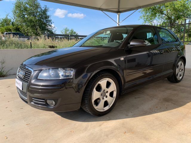 AUDI A3 1.6 16V FSI Ambition BENZINA EURO 4 POCHI KM