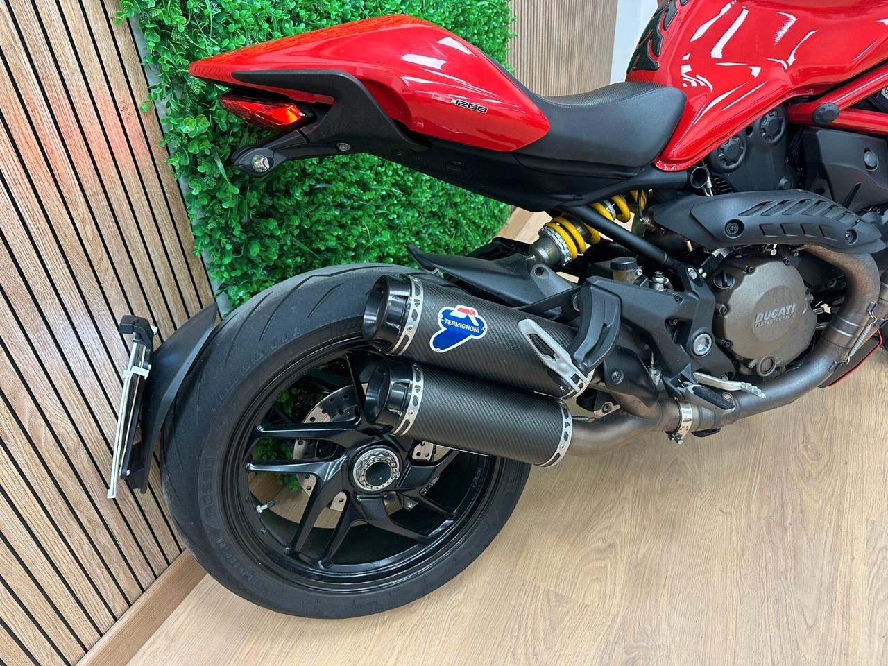 DUCATI MONSTER 1200 + TERMIGNONI DA 99€ AL MESE