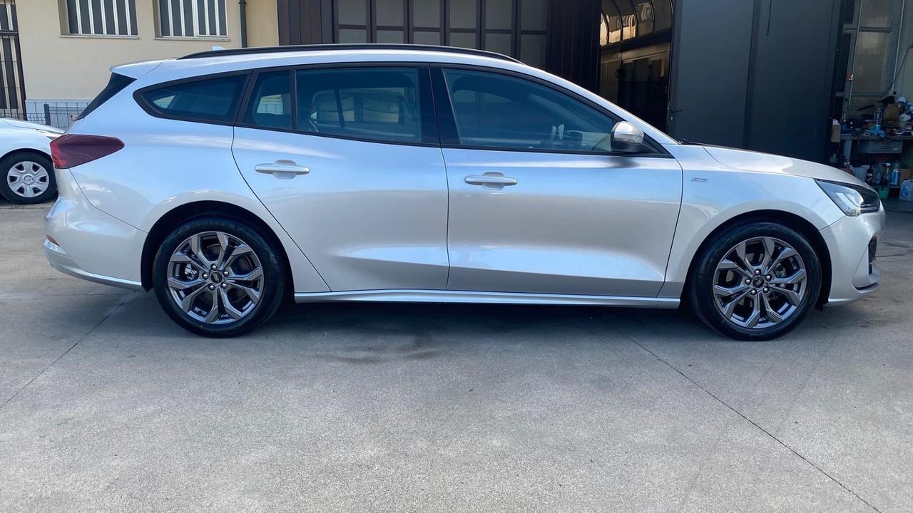 Ford Focus 1.0 EcoBoost Hybrid 125CV Powershift SW ST-Line Design