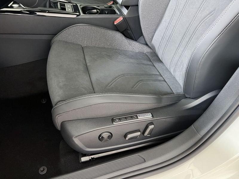 Volkswagen Golf Golf 1.5 tsi Style 150cv