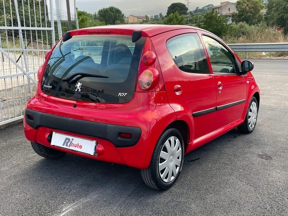Peugeot 107 5p. Plaisir