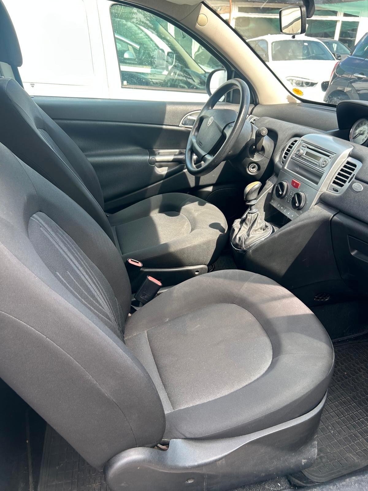 Lancia Ypsilon 1.2 Benzina 69 CV Unyca 3 porte ok neo patentati