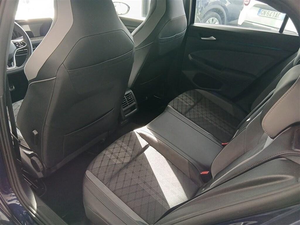 Volkswagen Golf 1.5 eTSI EVO ACT R-Line DSG