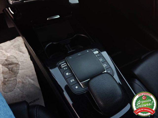 MERCEDES-BENZ A 180 d Automatic Premium
