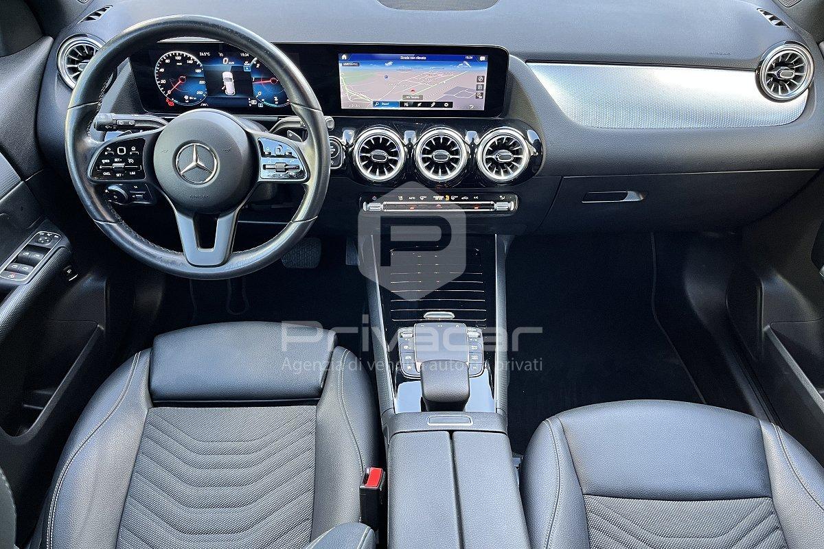 MERCEDES GLA 180 d Automatic Business