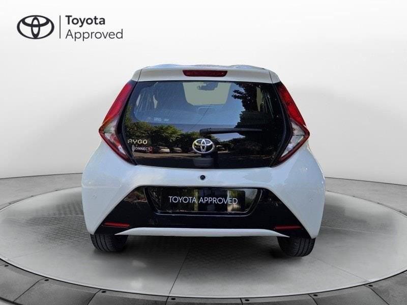 Toyota Aygo 2ª serie Connect 1.0 VVT-i 72 CV 5 porte x-play MMT