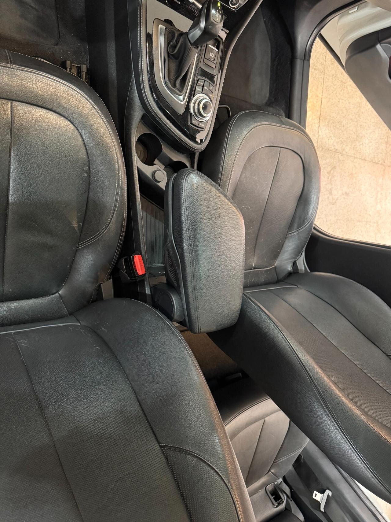Bmw 2er Active Tourer 218d Active Tourer Luxury TETTO-PELLE-XENON