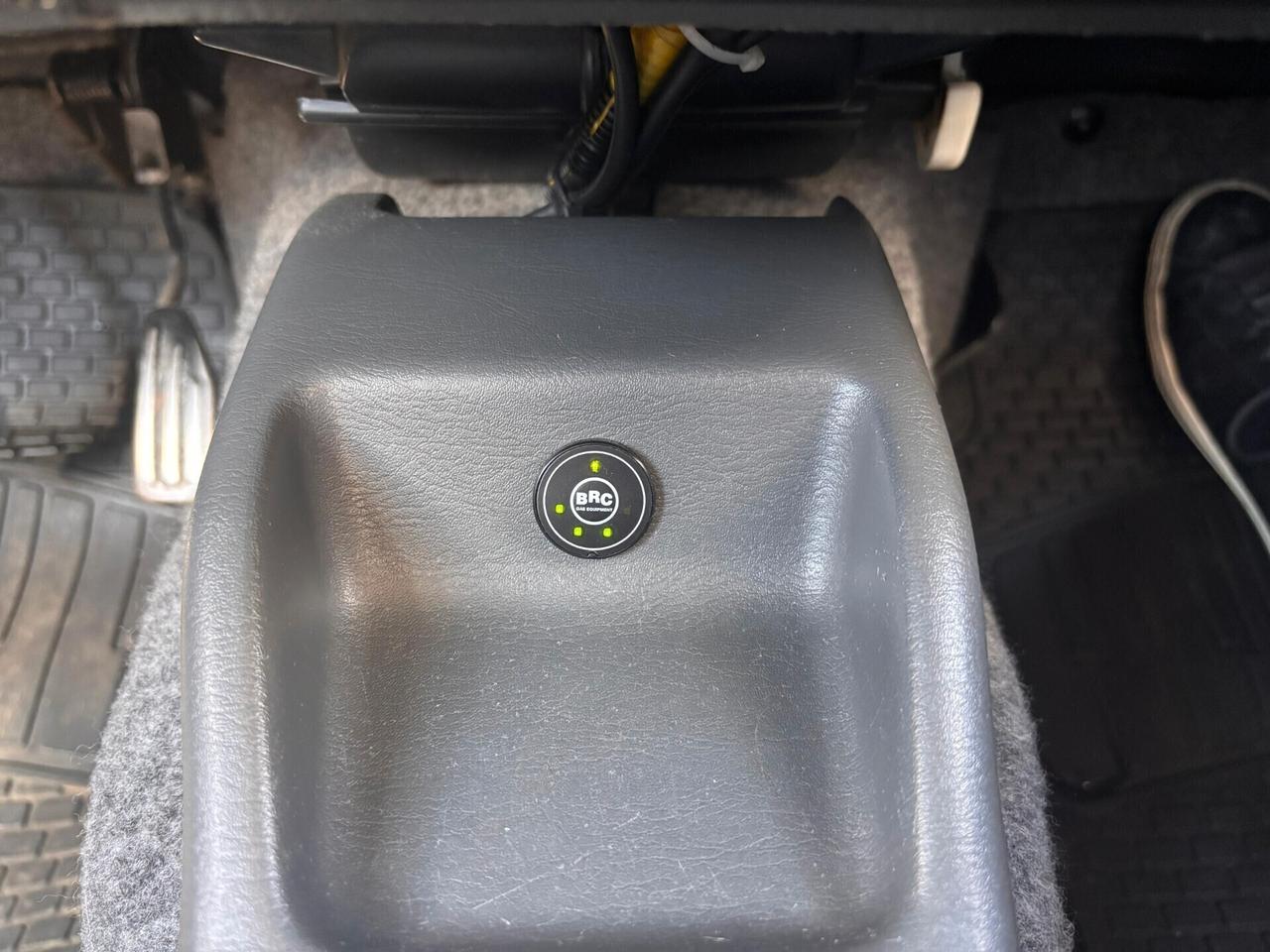 Suzuki Jimny 1.3i 16V cat 4WD JLX GPL