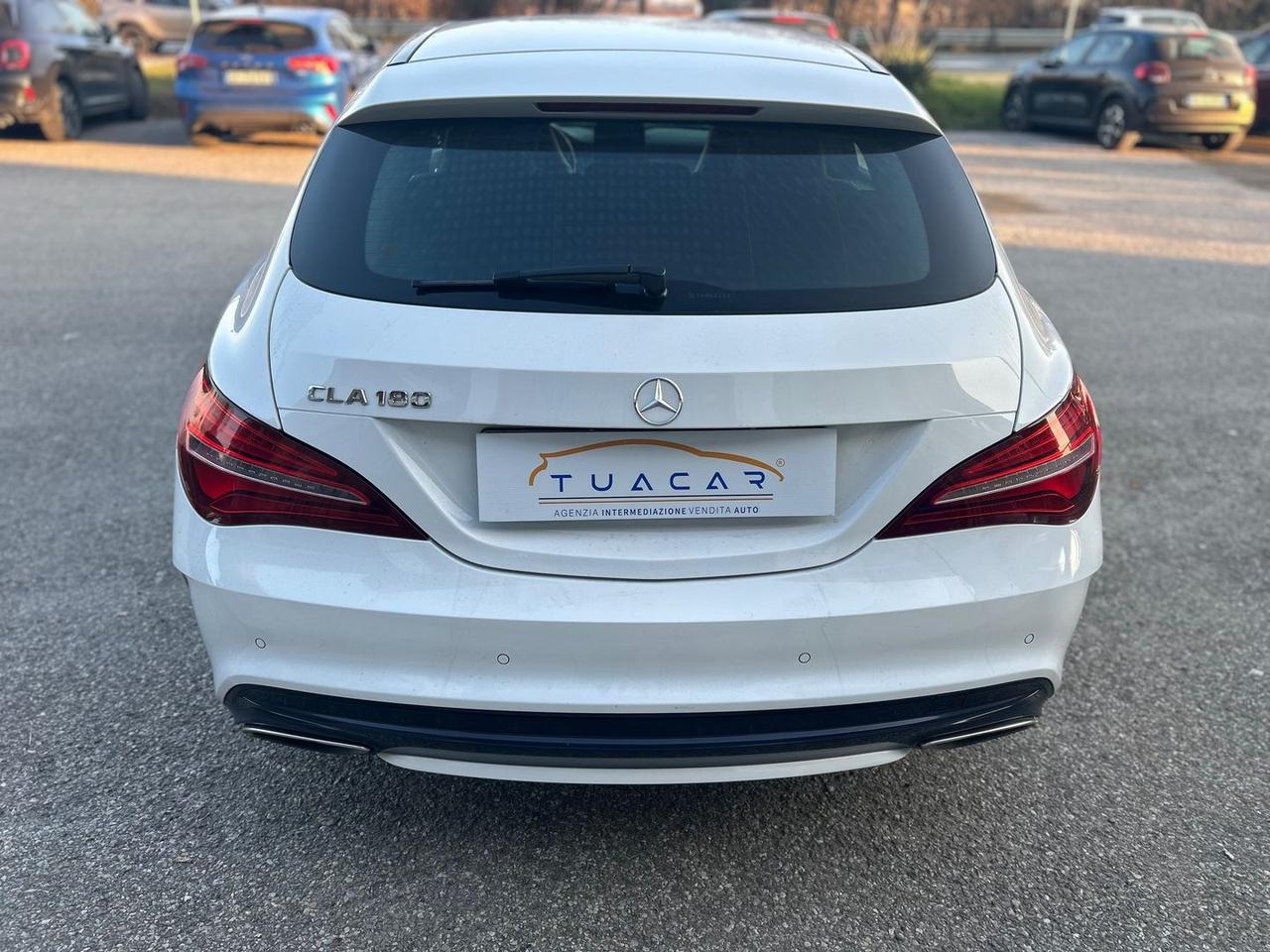Mercedes-Benz CLA 180 Premium CLA 180 #8250
