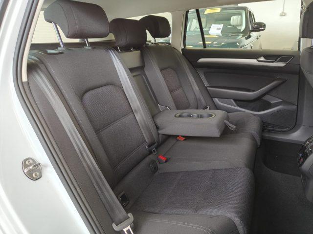 VOLKSWAGEN Passat Variant 2.0 TDI DSG *SCHERMO 9,2"*TAGLIANDI*UNICO PROP.*