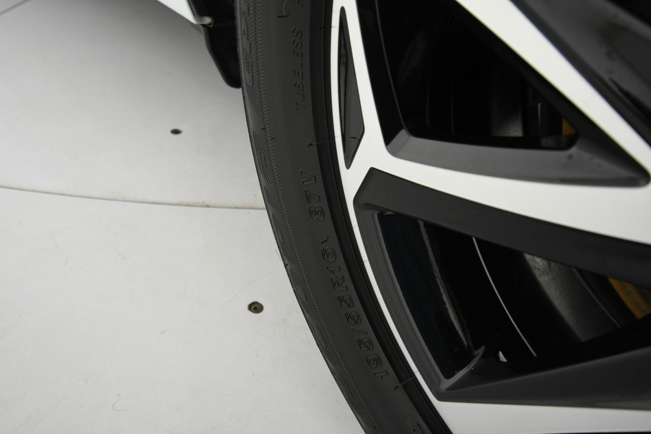 TOYOTA Yaris 1.5h Style CAMERA+ACC+APP CONNECT+NEOPATENTATI