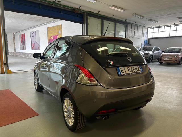LANCIA Ypsilon 1.2 69 CV 5 porte Gold