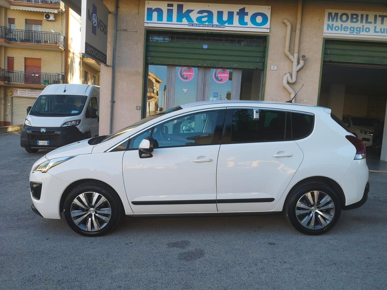 PEUGEOT 3008 1.6 HDi 115 CV Active 2015