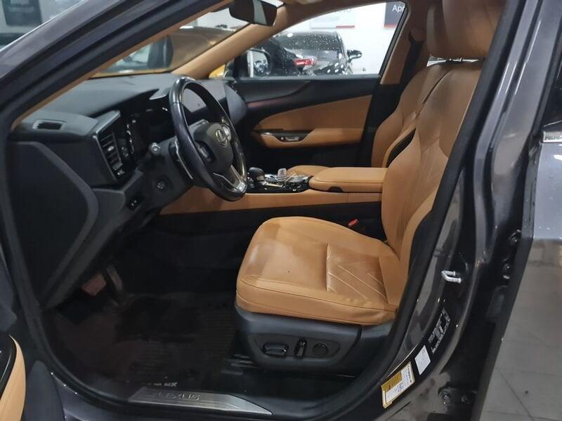 Lexus NX NX Hybrid 4WD Luxury