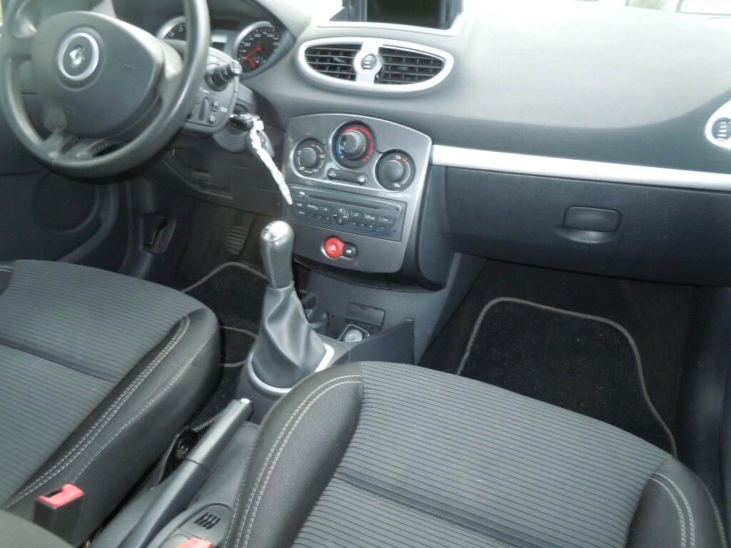 RENAULT CLIO 1.2 16V 75CV DYNAMIQUE 5P