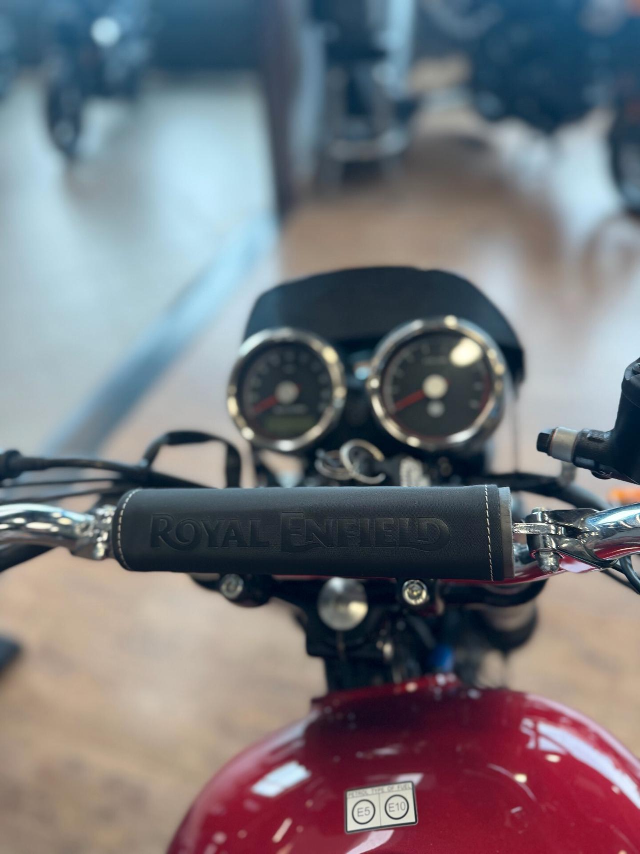 Royal Enfield Interceptor Touring