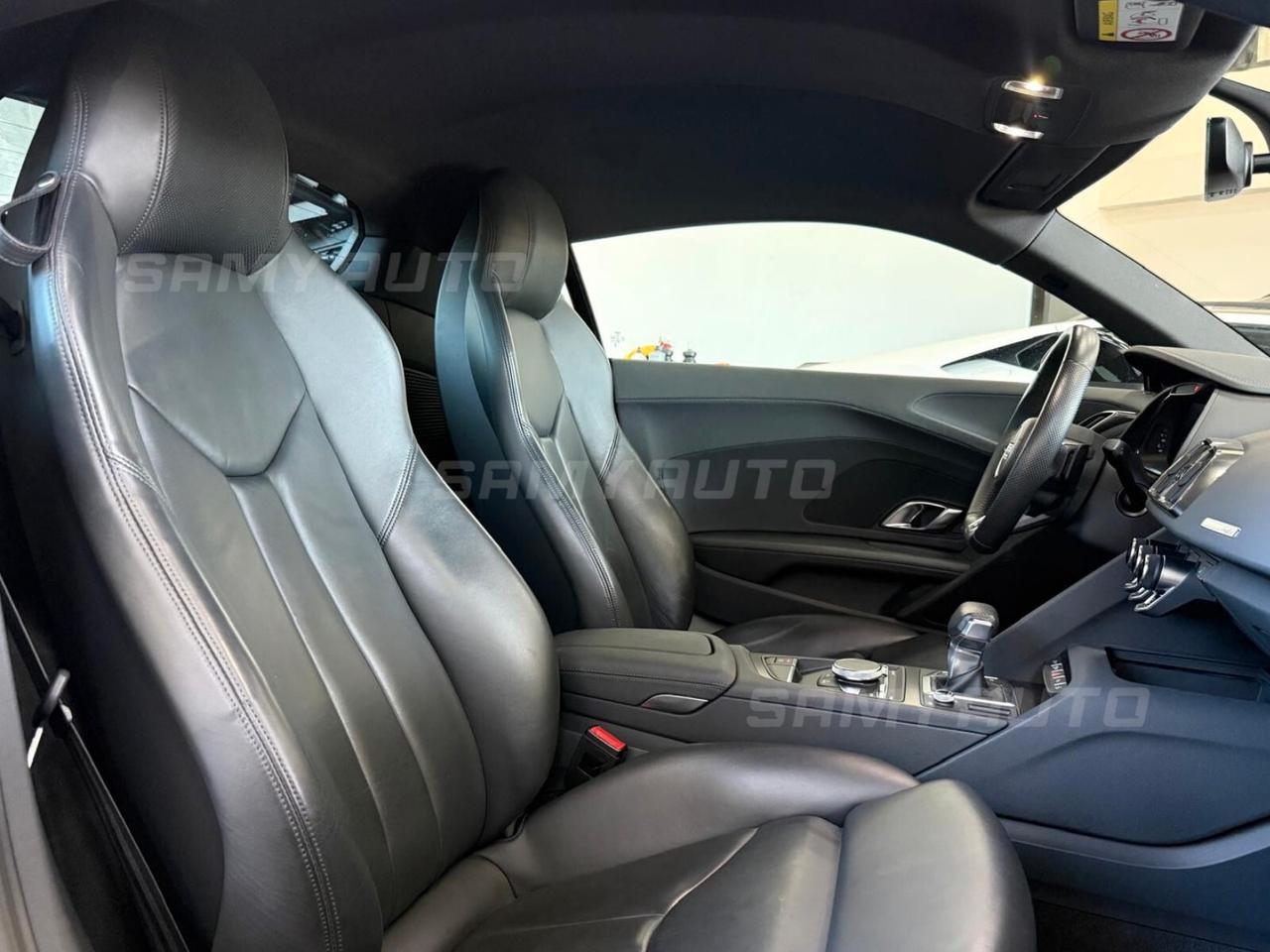 Audi R8 Coupé V10 quattro S tronic performance