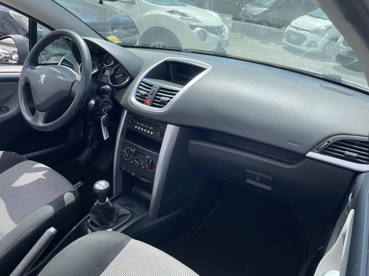 Peugeot 207 1.6 VTi 120CV CC Féline