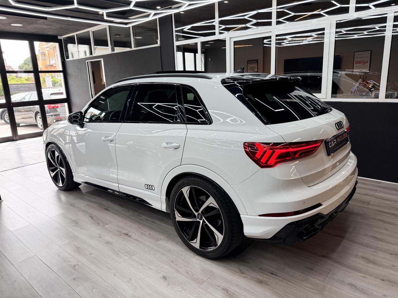 Audi Q3 2.0 TDI 150CV S LINE S-Tronic
