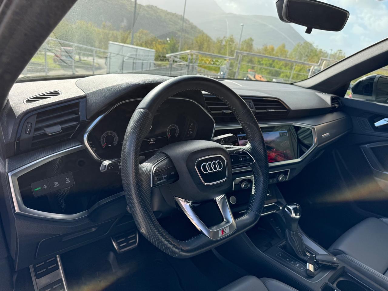 Audi Q3 40 TDI quattro S tronic S-Line