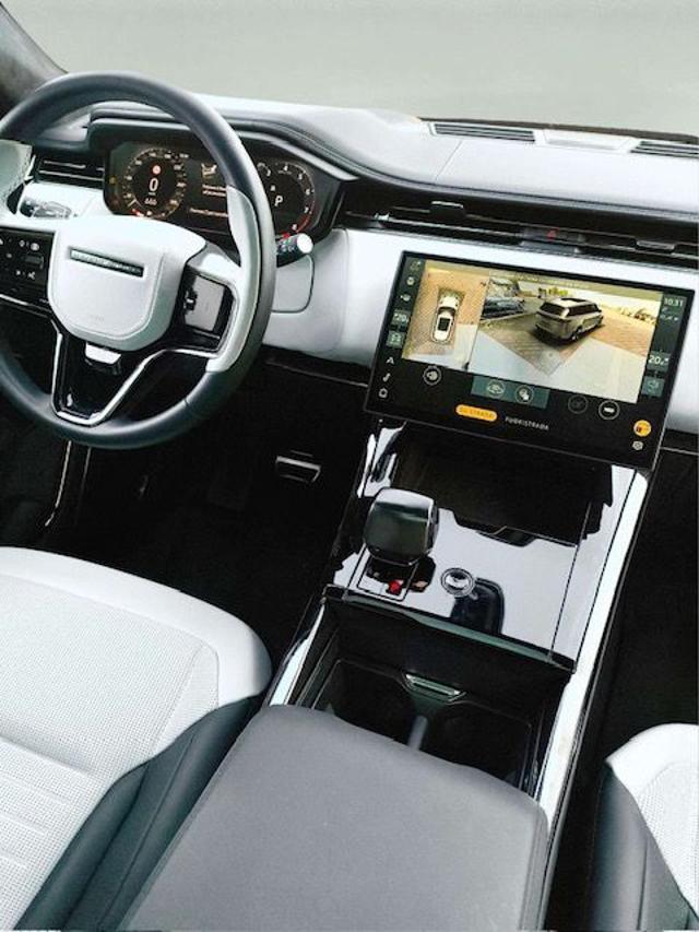 LAND ROVER Range Rover Sport 4.4 V8 635 CV SV Edition
