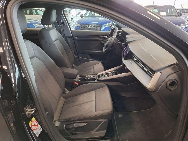 Audi A3 Sportback 30 g-tron S tronic Business Advanced