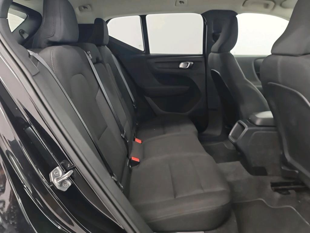 VOLVO XC40 1.5 T2 129CV 6M. MOMENTUM CORE ( FARI LED - COCKPIT - CRUISE - NAVI - PDC )