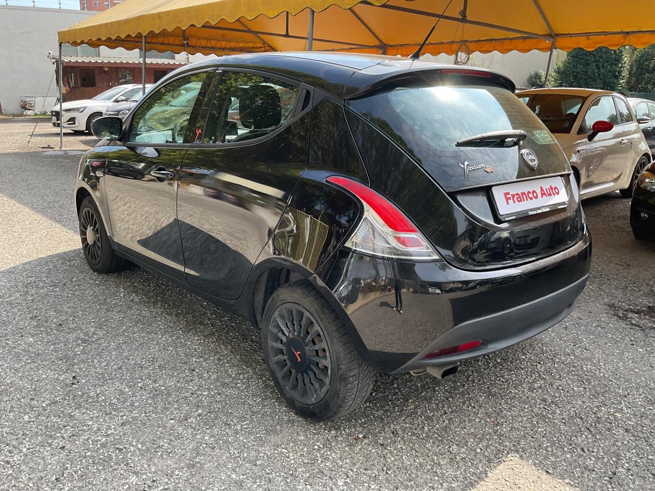 Lancia Ypsilon 1.2 5porte GPL Ecochic Gold OK NEOPATENTATI