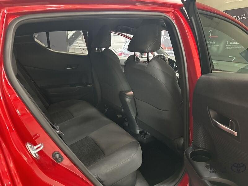 Toyota C-HR 1.8 Hybrid E-CVT Trend