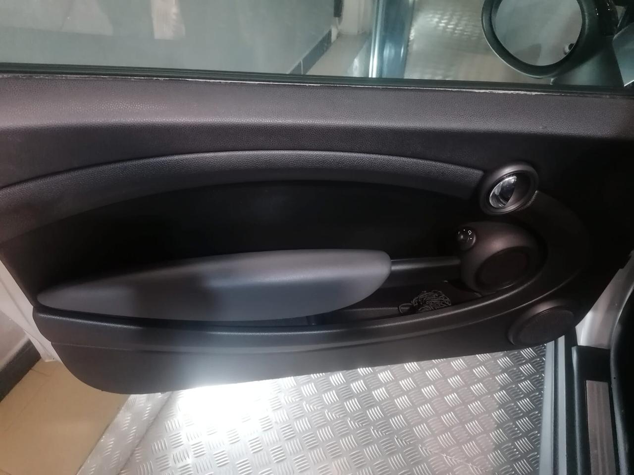 Mini 1.4 16V One Chili