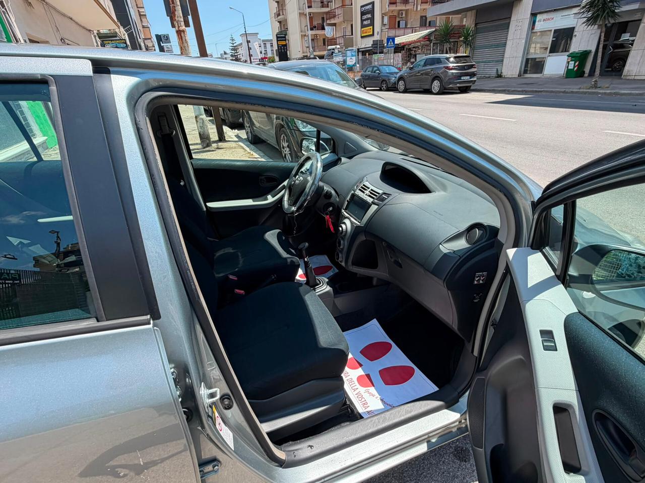 Toyota Yaris 1.0 5 porte Sol