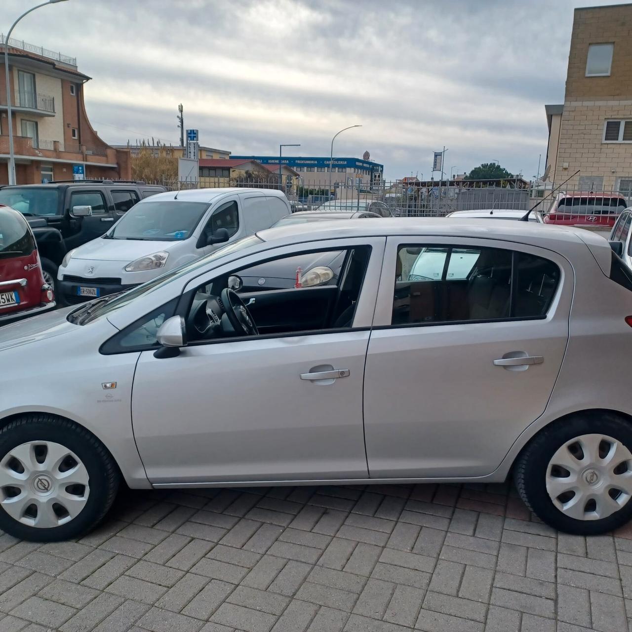 CORSA 1.3 MJTD NEOPATENTATI GARANZIA 12 MESI