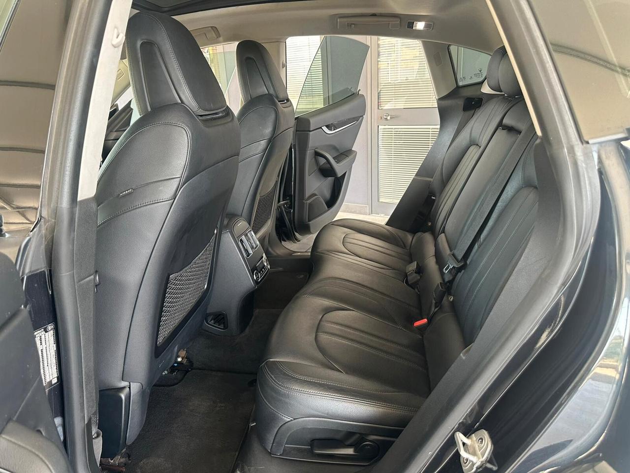 MASERATI LEVANTE GRANSPORT WRAPPATA 10/2018