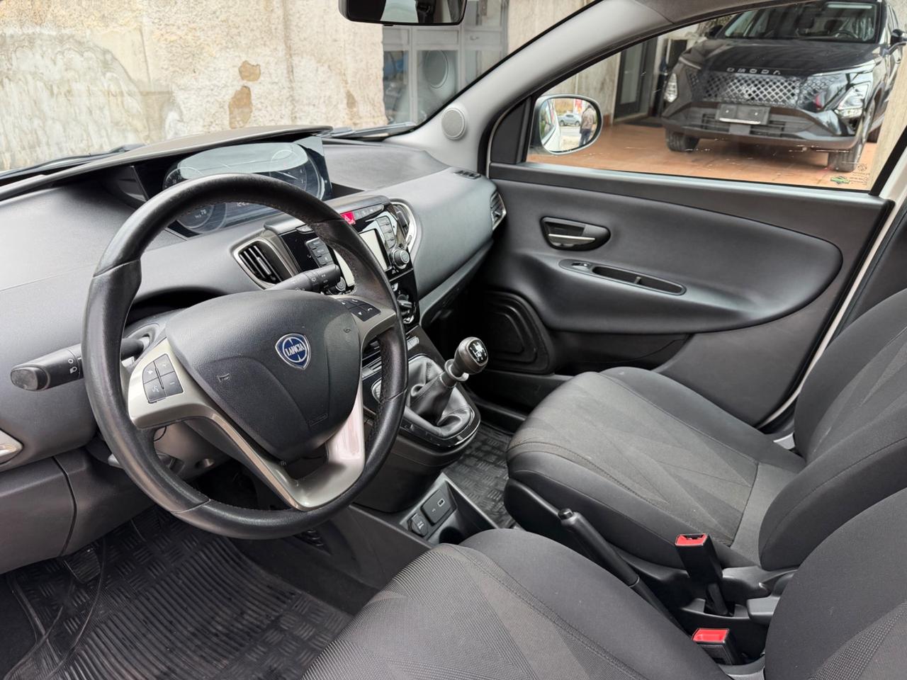 Lancia Ypsilon 1.2 69 CV 5 porte GPL Ecochic Gold