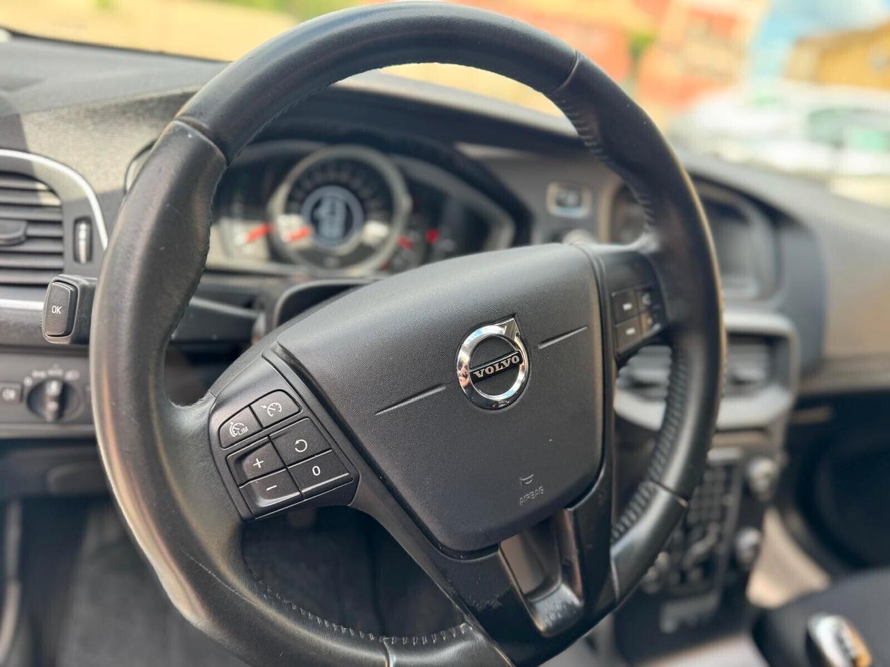 Volvo V40 2018 2.0 DIESEL 98.000 KM EURO6