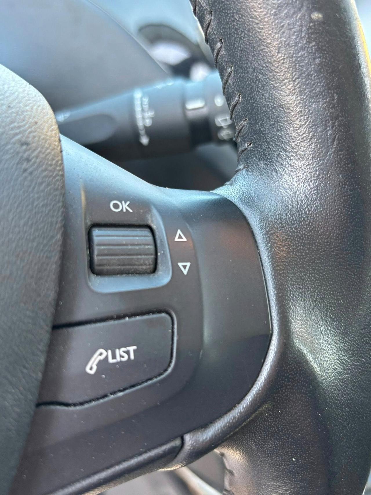 Peugeot 2008 BlueHDi 100 S&S Allure