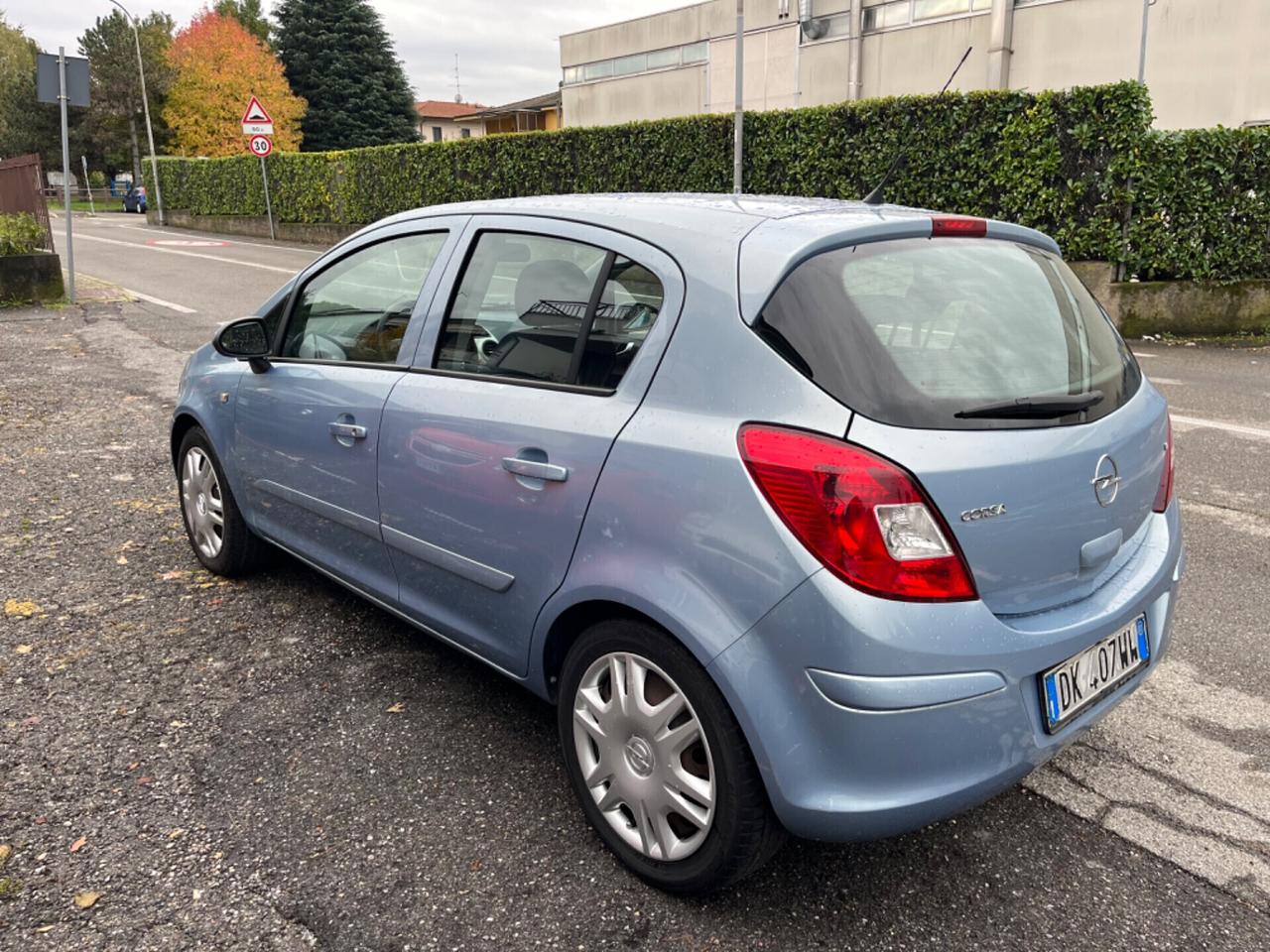 Opel Corsa 1.2 5 porte Club