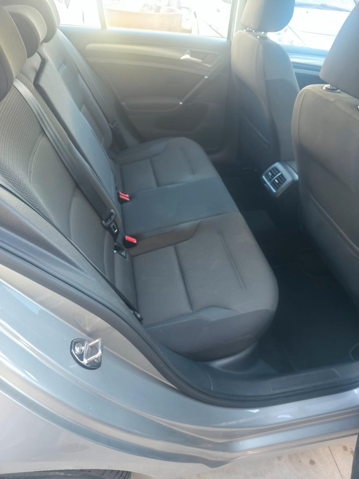 Volkswagen Golf 1.6 TDI 115CV DSG 5p. Business BlueMotion Technology