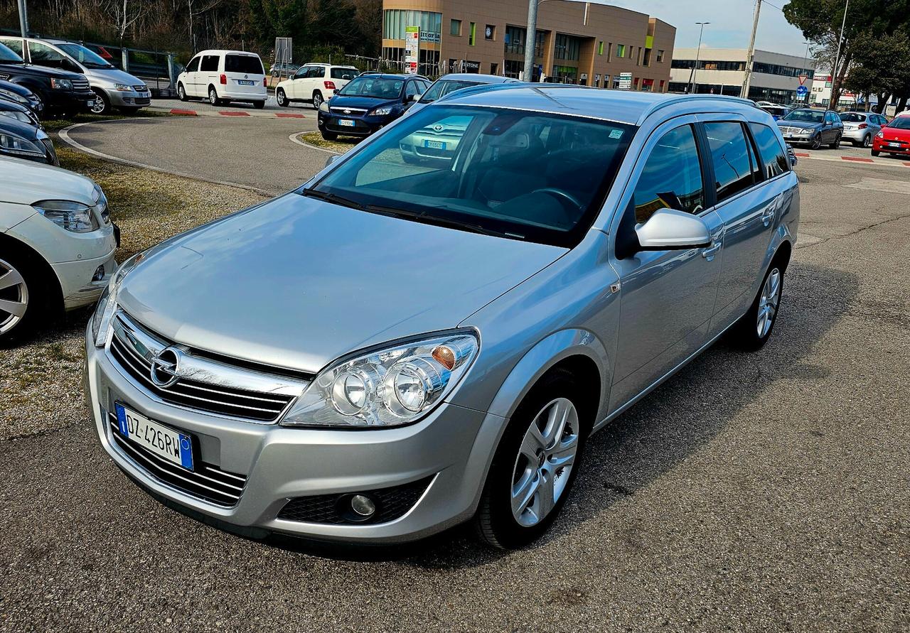 Opel Astra 1.7 CDTI 110CV Station Wagon Cosmo