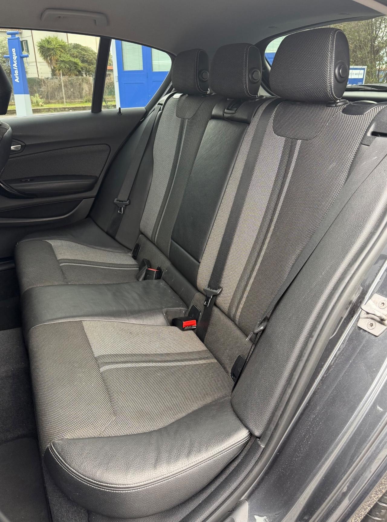 Bmw 118 118d 5p. Urban