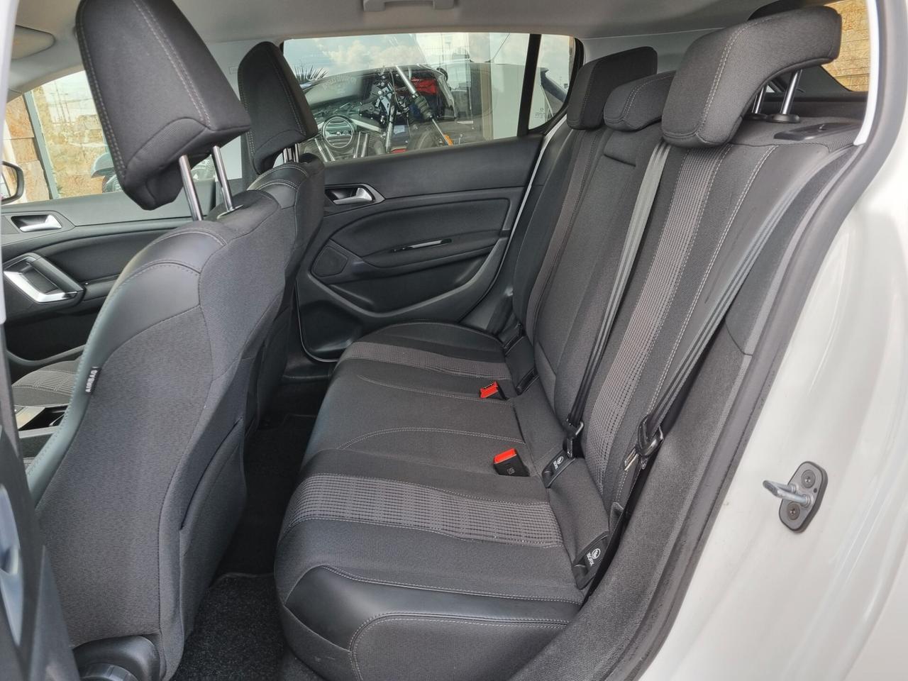 Peugeot 308 BlueHDi 120cv S&S Allure