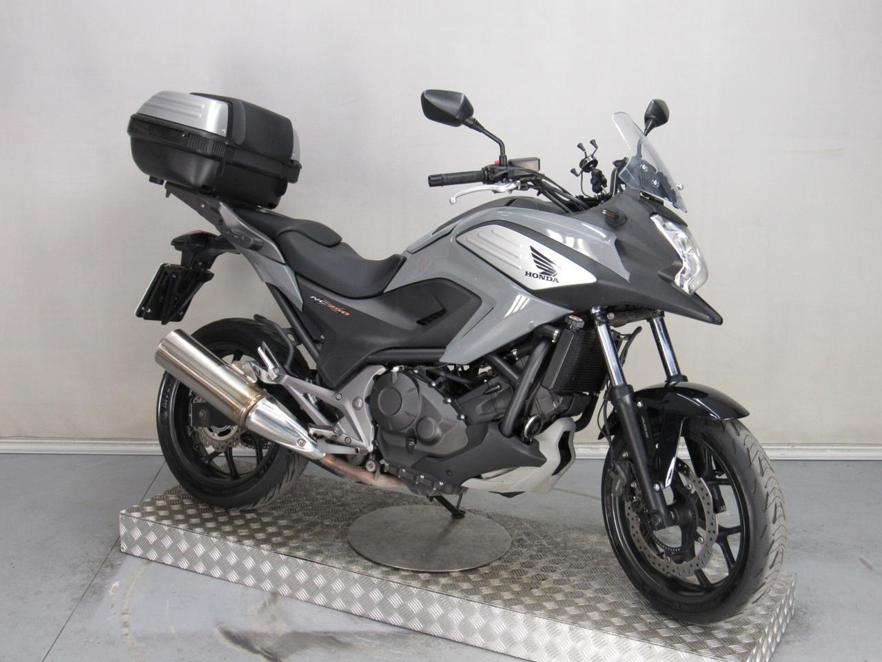 Honda NC 750 X ABS CAMBIO TRADIZIONALE