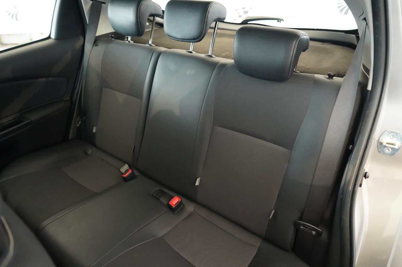 Toyota Yaris 1.0 5 porte Lounge 70 CV